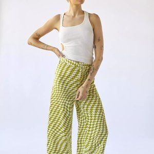 NWT - UO Olympia Print Pant | Green Motif Houndstooth | Small